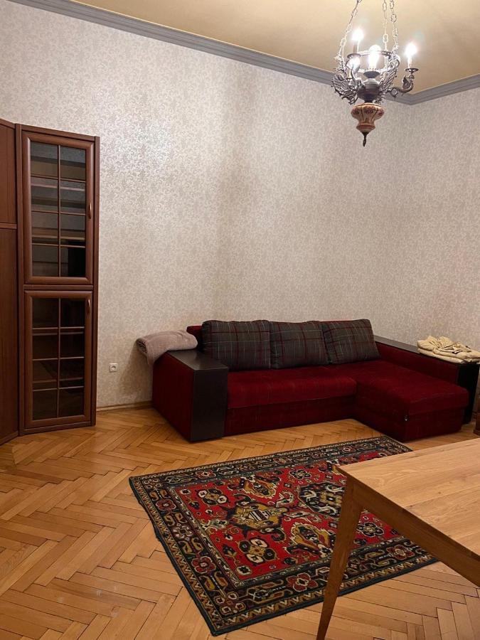 Happy Apartment On Kopernik 30 Lviv Buitenkant foto