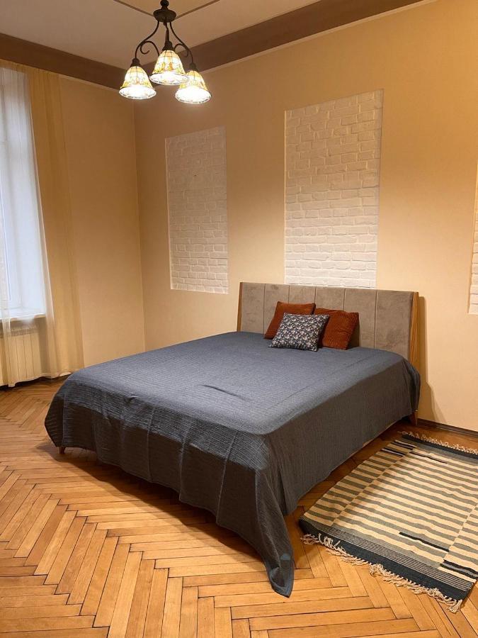 Happy Apartment On Kopernik 30 Lviv Buitenkant foto